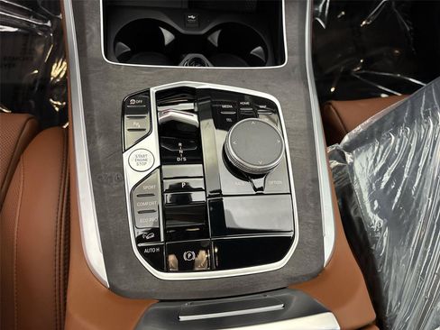 New 2026 BMW X5 xDrive40i AWD/4WD image 23