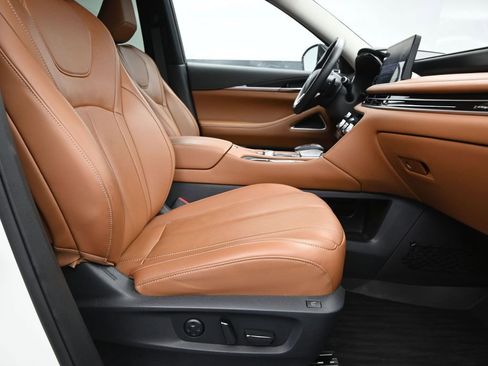 Used 2023 INFINITI QX60 Sensory w/ Vision Package AWD/4WD image 25