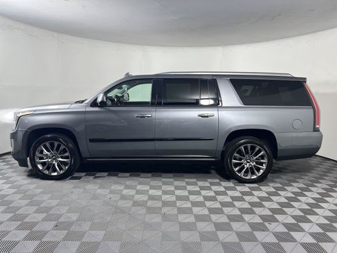 Used 2020 Cadillac Escalade ESV Premium Luxury w/ Escalade Sport Edition RWD image 4