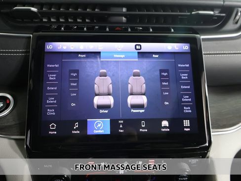 Used 2023 Jeep Grand Cherokee L Overland w/ Advanced Protech Group III AWD/4WD image 9
