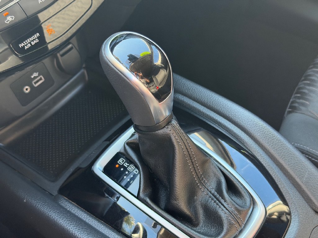 Used 2019 Nissan Rogue SV FWD image 27
