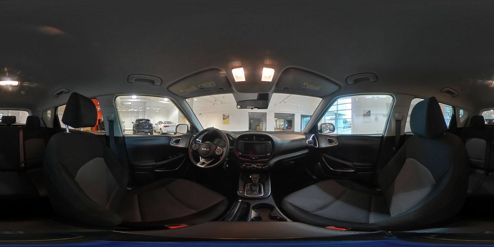 Used 2025 Kia Soul LX w/ LX Technology Package FWD image 40