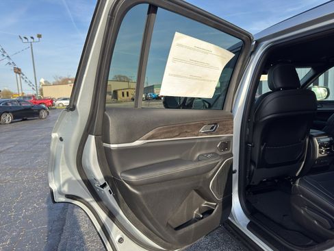 New 2026 Jeep Grand Cherokee L Limited image 15