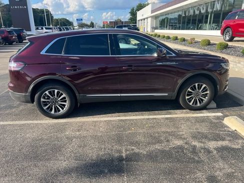 Used 2023 Lincoln Nautilus FWD w/ Premium Package image 2