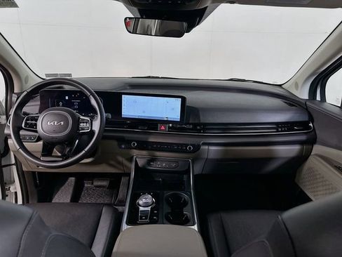 Used 2025 Kia Carnival SX FWD image 20