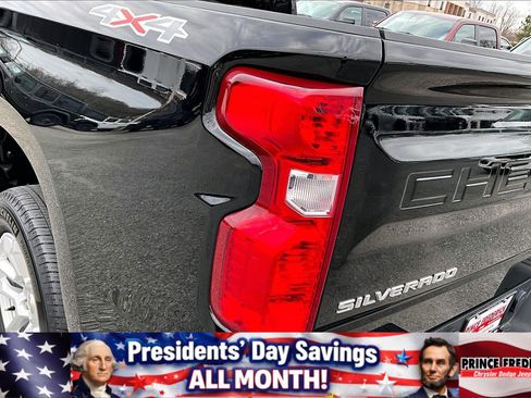 Used 2023 Chevrolet Silverado 1500 LT image 24