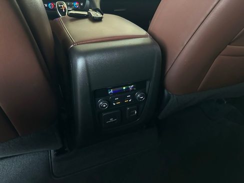 Used 2021 Buick Enclave Avenir w/ Avenir Technology Package image 23