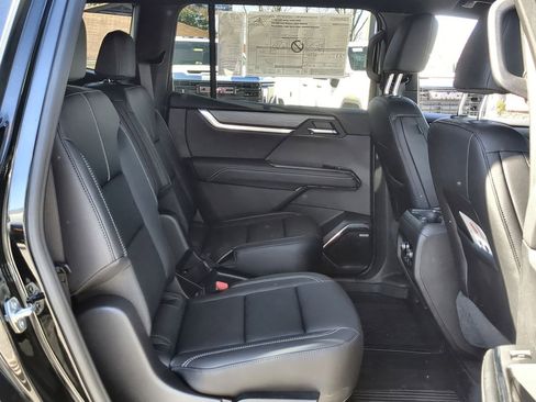 Used 2026 GMC Acadia Elevation w/ Black Edition image 27