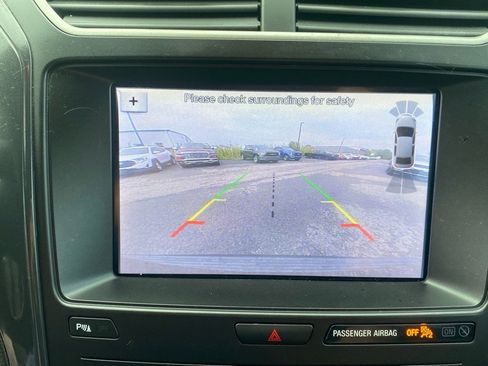 Used 2019 Ford Explorer XLT w/ Equipment Group 202A image 18