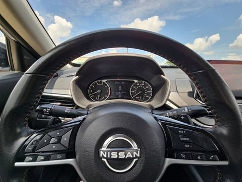 Used 2024 Nissan Altima 2.5 SR FWD image 25
