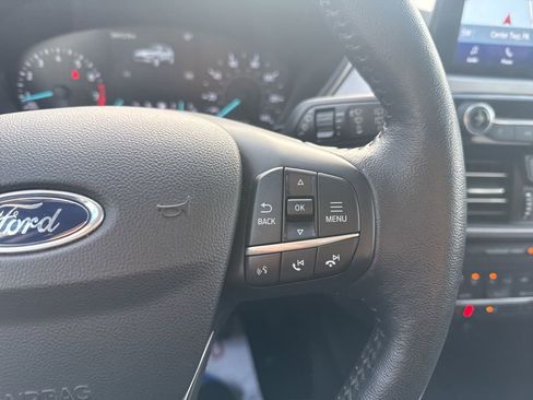 Used 2020 Ford Escape SEL image 18