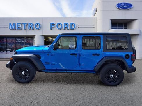 Used 2022 Jeep Wrangler Unlimited Sport AWD/4WD image 7