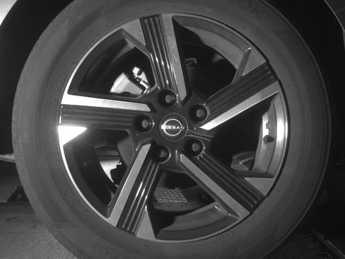 Used 2025 Nissan Sentra SV image 15