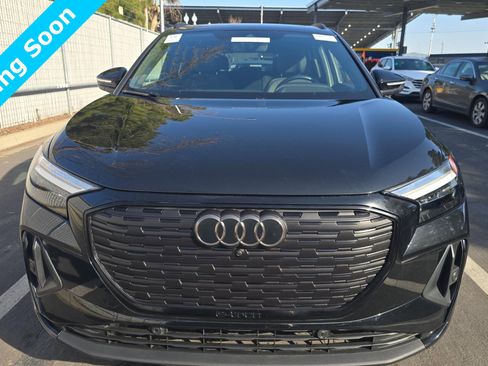 Used 2024 Audi Q4 e-tron Premium Plus w/ Premium Plus image 2