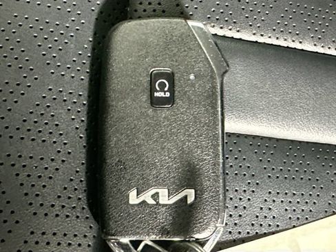 Used 2023 Kia Sorento EX AWD/4WD image 17