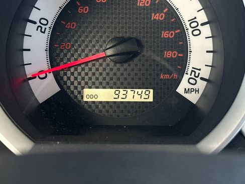 Used 2015 Toyota Tacoma PreRunner w/ TRD Sport Package image 23