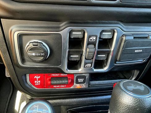 Used 2023 Jeep Wrangler Unlimited Rubicon 4xe image 12