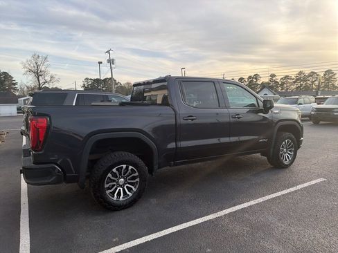 Used 2023 GMC Sierra 1500 AT4 w/ Technology Package image 4
