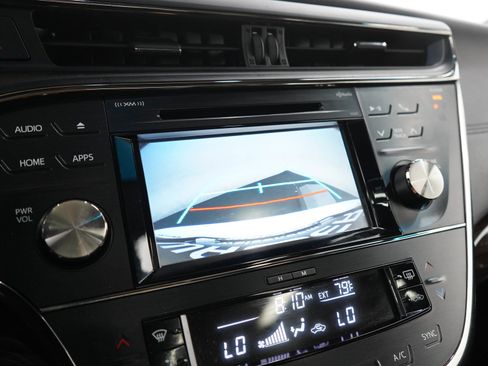 Used 2015 Toyota Avalon XLE Touring FWD image 25