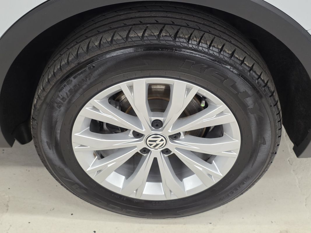 Used 2018 Volkswagen Tiguan S AWD/4WD image 49
