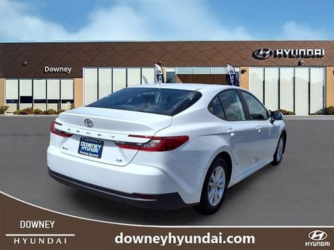 Used 2025 Toyota Camry LE image 4