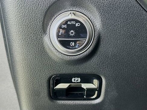 Used 2026 Mercedes-Benz C 300 Sedan image 10