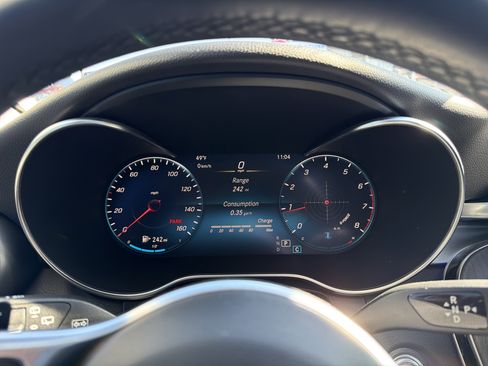 Used 2022 Mercedes-Benz GLC 300 4MATIC image 18