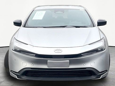 Used 2023 Toyota Prius LE FWD image 2