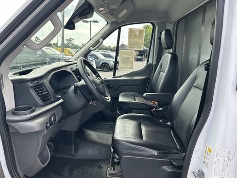 Used 2022 Ford Transit 350 DRW RWD image 31