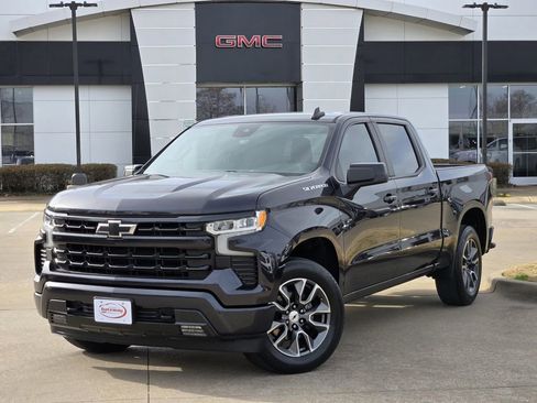 Used 2022 Chevrolet Silverado 1500 RST image 1