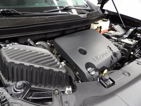 Used 2021 Chevrolet Traverse RS w/ LPO, Floor Liner Package AWD/4WD image 35