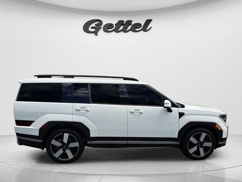 Used 2025 Hyundai Santa Fe Limited image 3