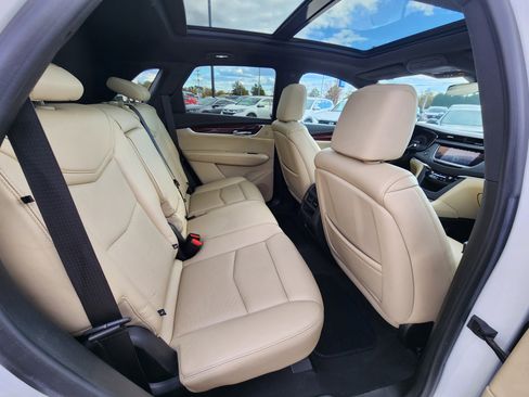 Used 2018 Cadillac XT5 Luxury image 13