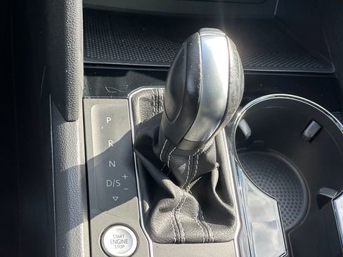 Used 2023 Volkswagen Atlas SE w/ Panoramic Sunroof Package image 19