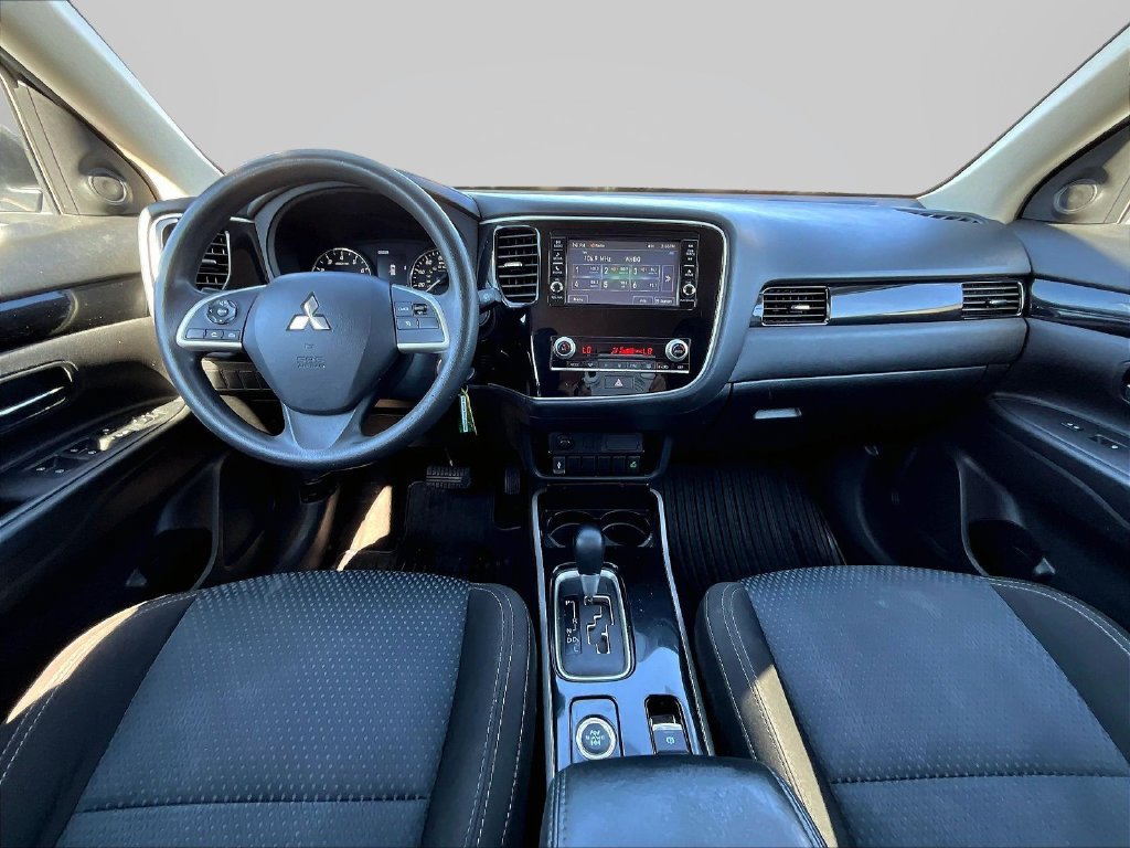 Used 2020 Mitsubishi Outlander ES AWD/4WD image 8