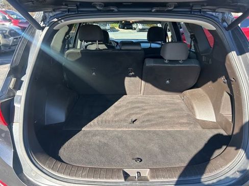 Used 2020 Hyundai Santa Fe SEL w/ Convenience Package image 8