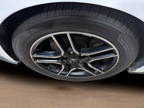 Used 2020 Ford Mustang Premium image 9