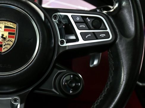 Used 2021 Porsche Cayenne Turbo w/ Assistance Package image 34