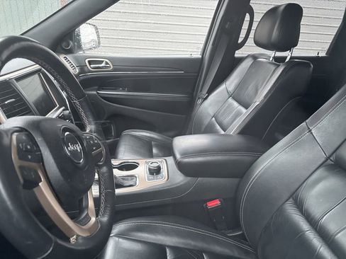 Used 2016 Jeep Grand Cherokee Limited image 12