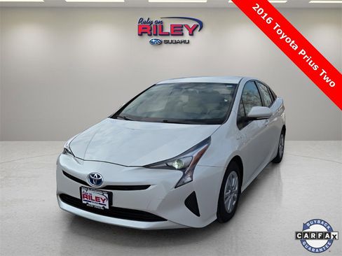 Used 2016 Toyota Prius Two image 1