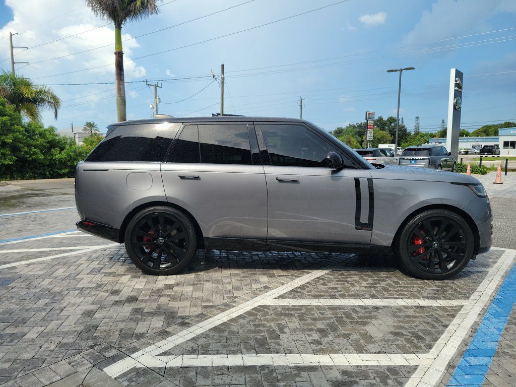 Certified 2023 Land Rover Range Rover SE AWD/4WD image 6