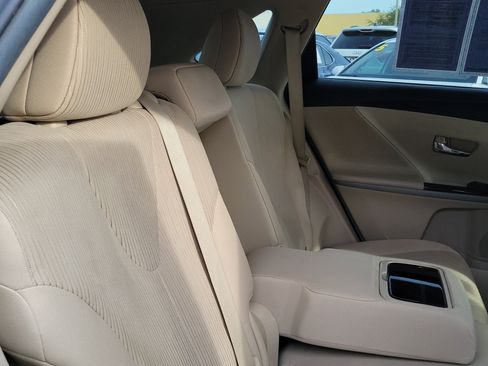 Used 2011 Toyota Venza FWD image 29