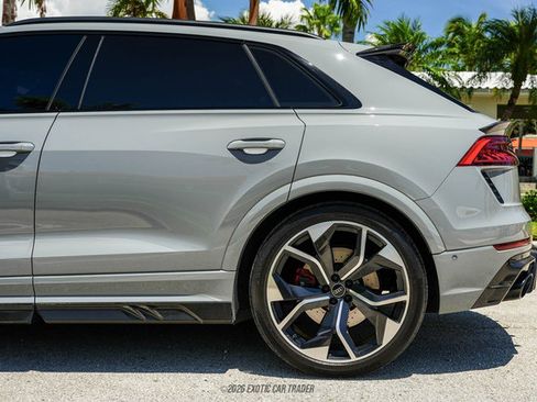 Used 2024 Audi RS Q8 AWD/4WD image 3