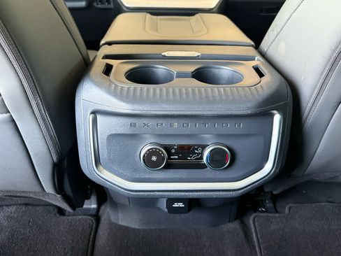Certified 2025 Ford Expedition Active AWD/4WD image 13