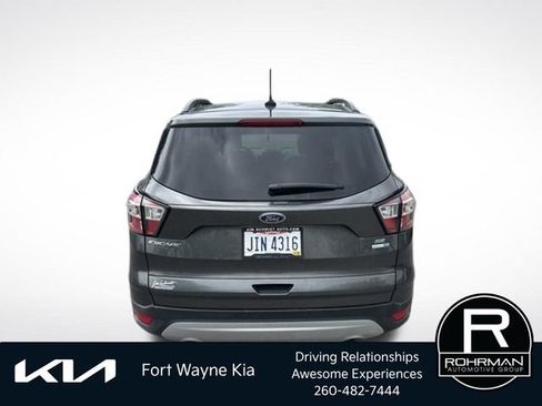 Used 2018 Ford Escape SE w/ SE Sync 3 Package AWD/4WD image 4