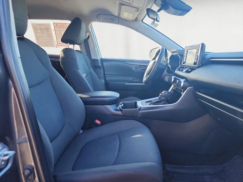 Certified 2022 Toyota RAV4 LE image 15