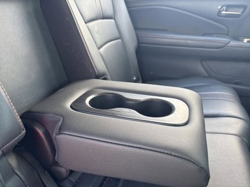 Used 2022 Honda Pilot TrailSport image 38