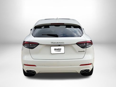 Used 2024 Maserati Levante GT Ultima AWD/4WD image 4