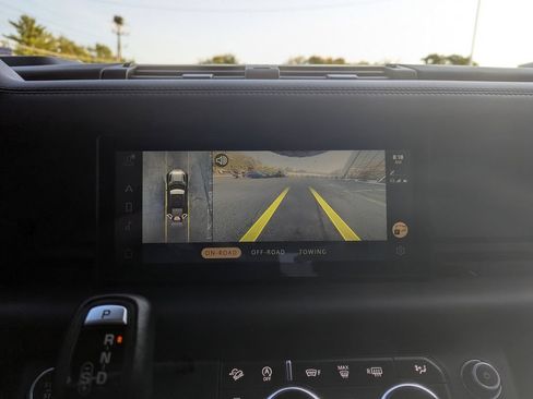 Used 2020 Land Rover Defender 110 X AWD/4WD image 23