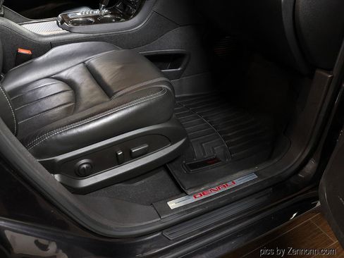 Used 2015 GMC Acadia Denali FWD image 36